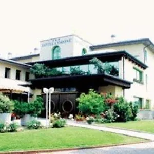 https://hotel-corone.hotelinveneto.com
