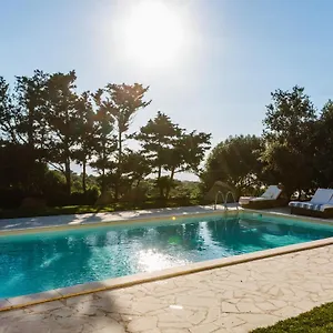 https://antico-borgo-di-lu-puleu.in-sardinia.net